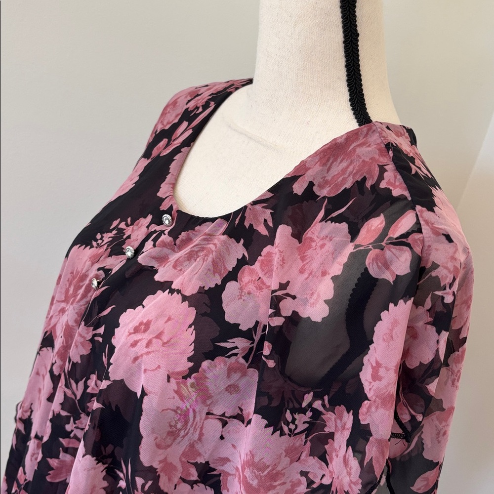 Floral Sheer Pink and Black Blouse - Picture 5 of 6